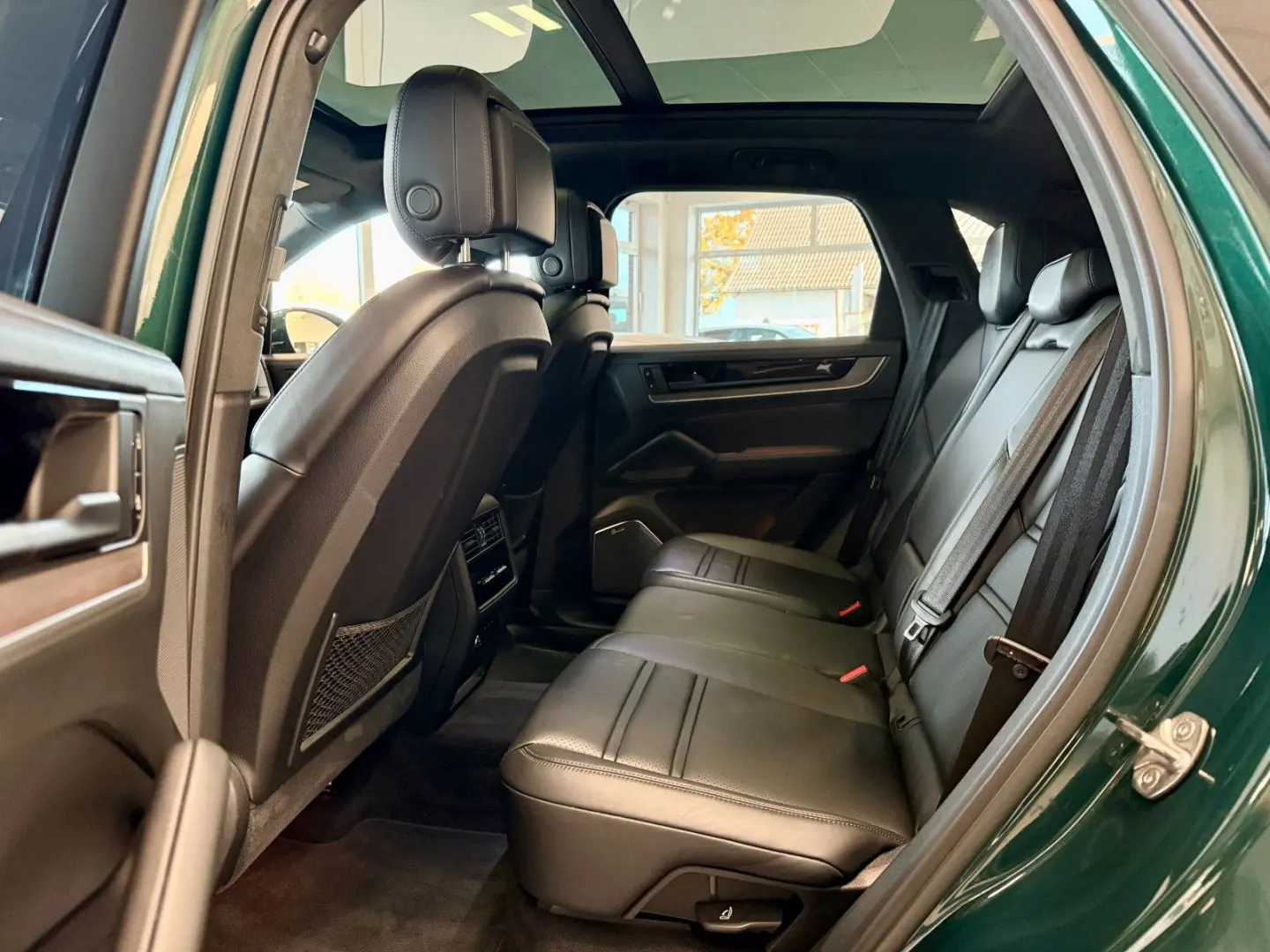 Cayenne Turbo E-Hybrid SportDesign PCCB PTS AHK