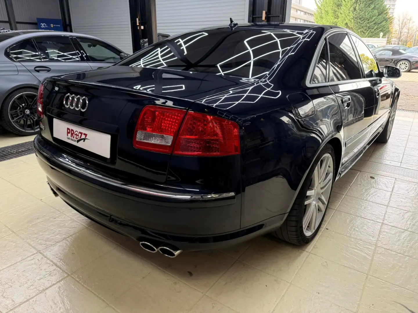 Audi S8 5.2 FSI quattro
