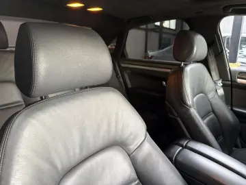 Audi S8 5.2 FSI quattro