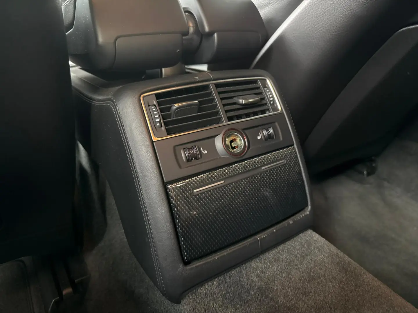 Audi S8 5.2 FSI quattro