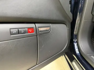 Audi S8 5.2 FSI quattro