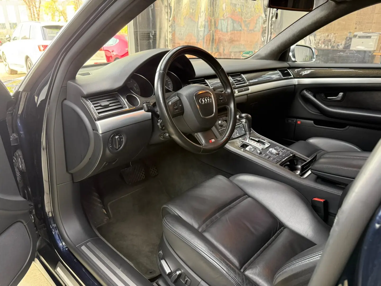 Audi S8 5.2 FSI quattro