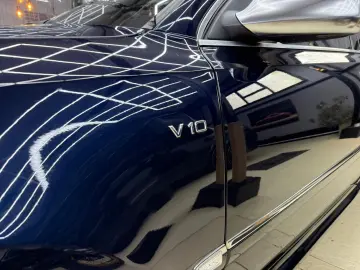 Audi S8 5.2 FSI quattro