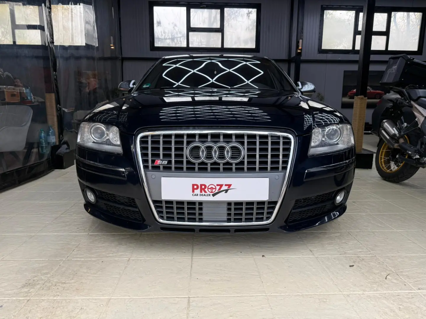Audi S8 5.2 FSI quattro