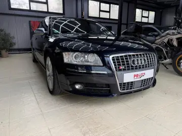 Audi S8 5.2 FSI quattro