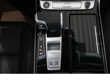 A8 60 TFSIe quattro MATRIX 360 HUD SCHIEBD