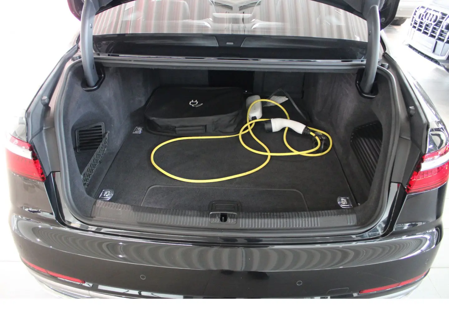 A8 60 TFSIe quattro MATRIX 360 HUD SCHIEBD