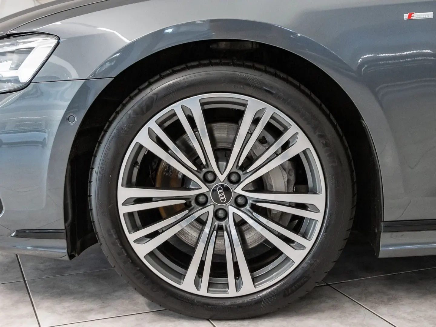 A8 55 TFSI quattro AIR HeadUp Pano 360  B&O 20