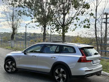 Volvo V60 Cross Country