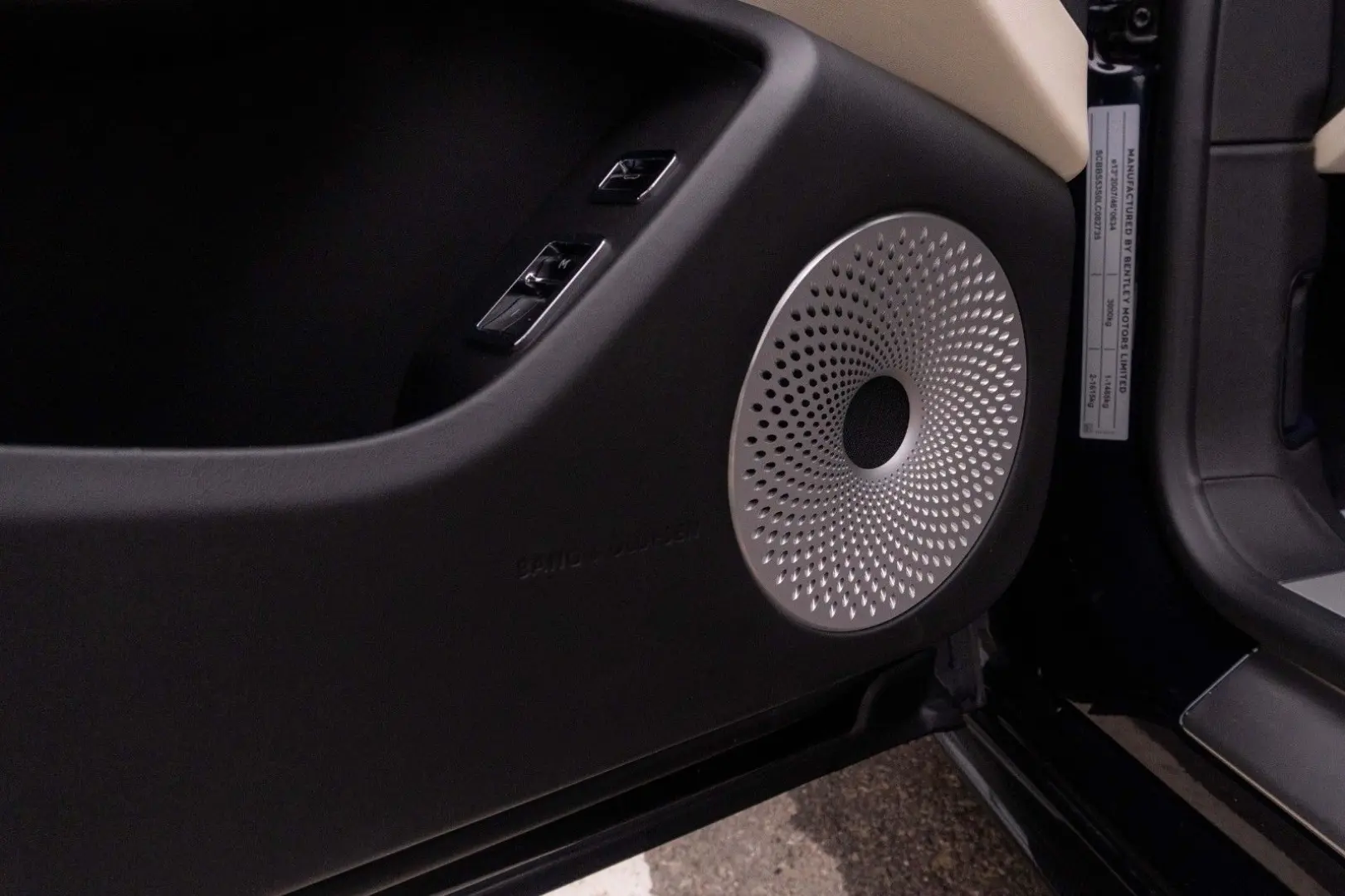 Flying Spur 6.0 W12 Carbon Mansory 22