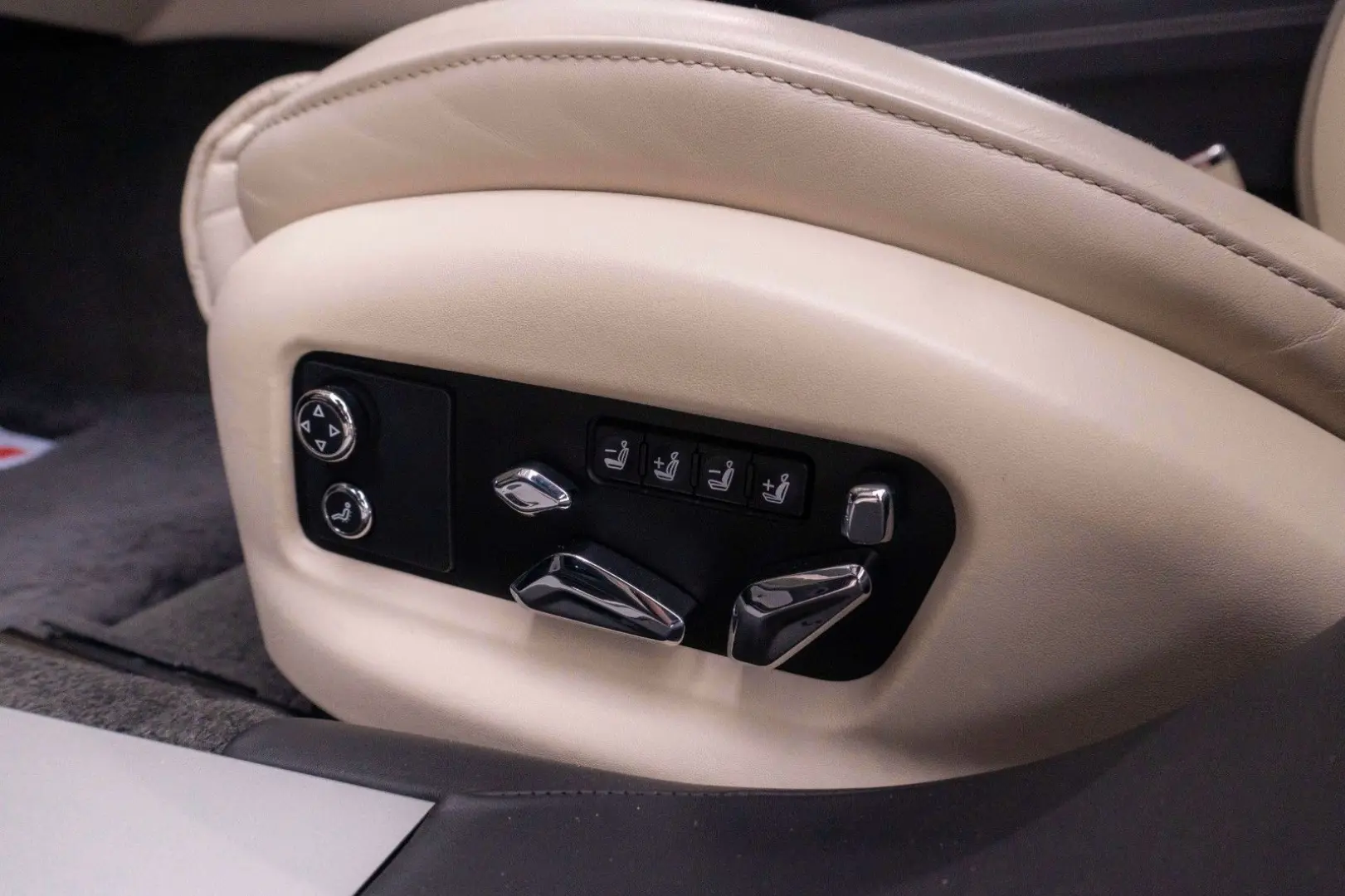 Flying Spur 6.0 W12 Carbon Mansory 22