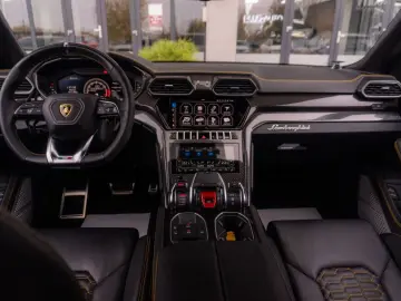 Urus 4.0 V8 Carbon Novitec 23