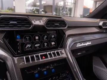 Urus 4.0 V8 Carbon Novitec 23