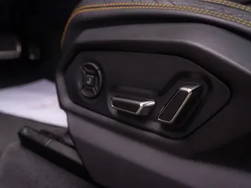 Urus 4.0 V8 Carbon Novitec 23