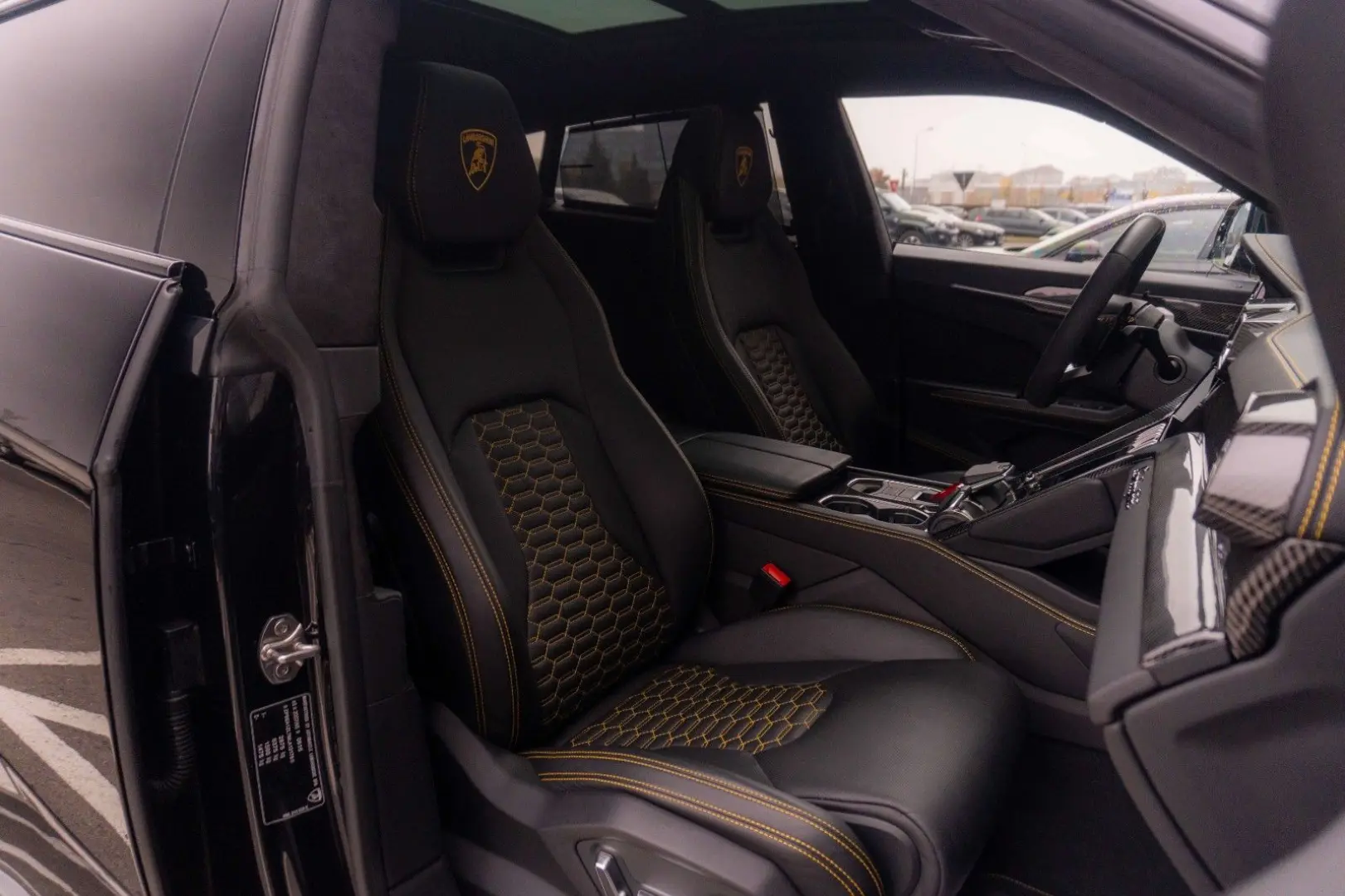 Urus 4.0 V8 Carbon Novitec 23