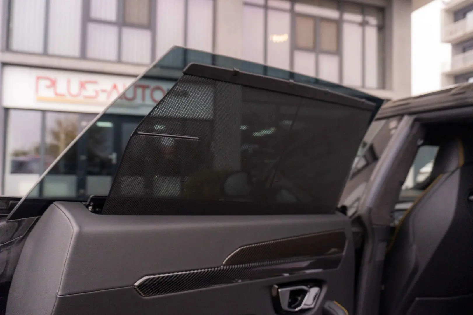 Urus 4.0 V8 Carbon Novitec 23