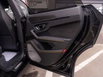 Urus 4.0 V8 Carbon Novitec 23