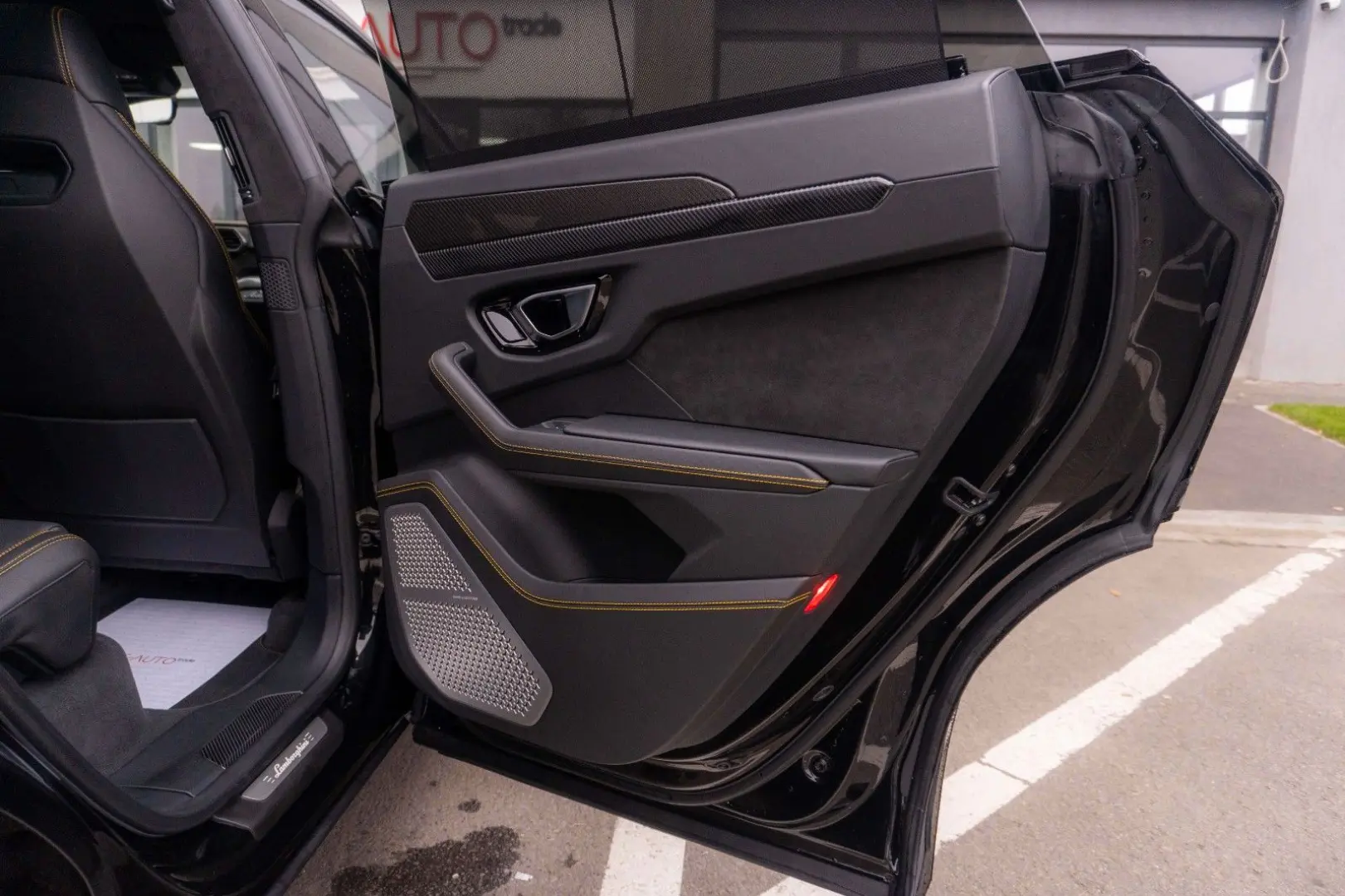 Urus 4.0 V8 Carbon Novitec 23