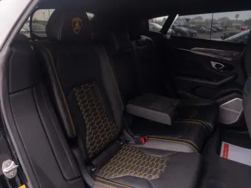 Urus 4.0 V8 Carbon Novitec 23