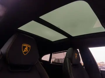 Urus 4.0 V8 Carbon Novitec 23