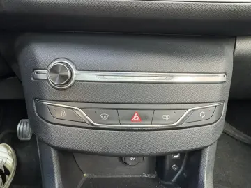 Peugeot 308 – 1.6 diesel– 2014 – Cutie manuala