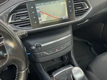 Peugeot 308 – 1.6 diesel– 2014 – Cutie manuala