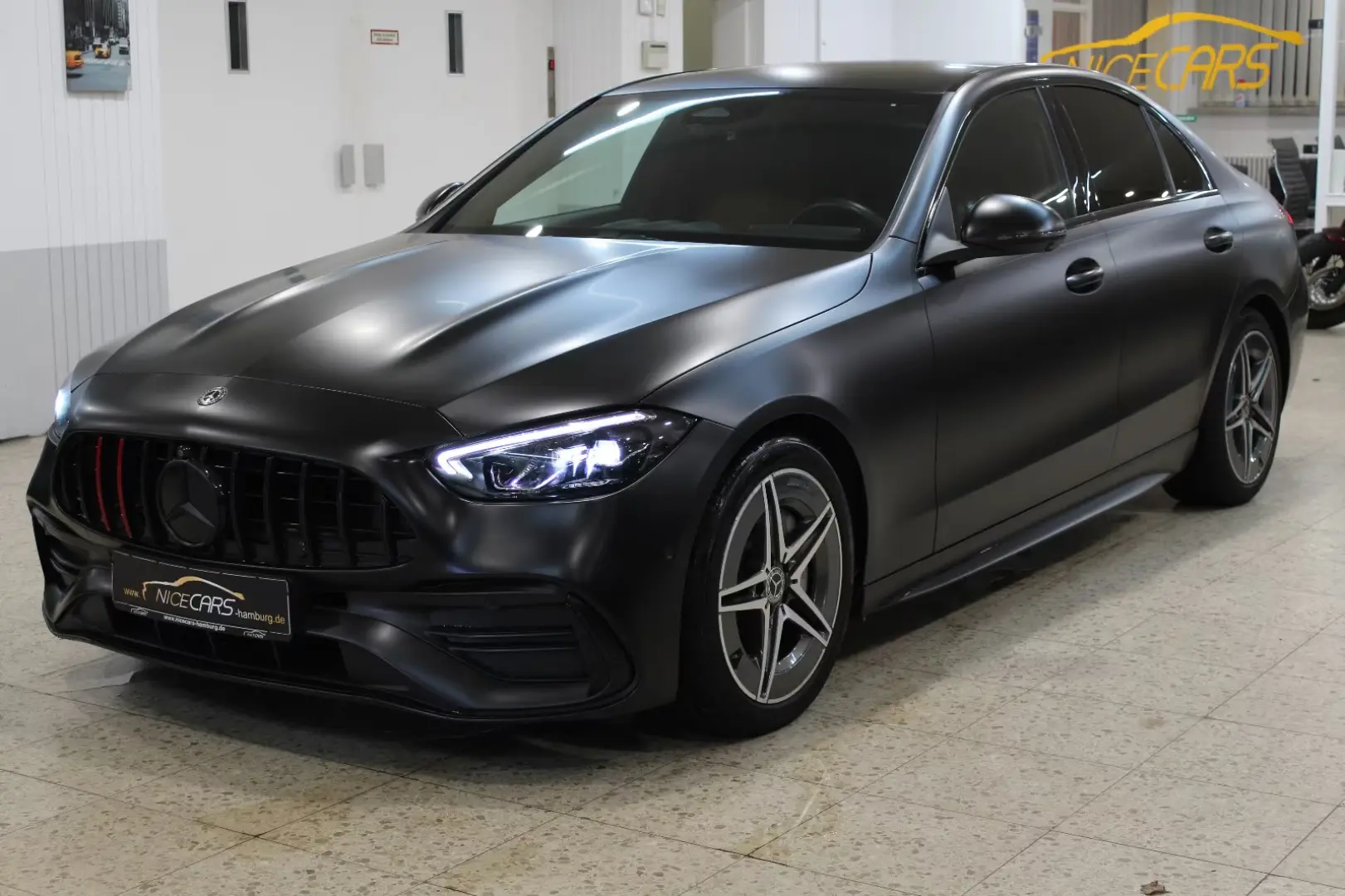 MERCEDES-BENZ C200 - AMG-Line - 4Matic