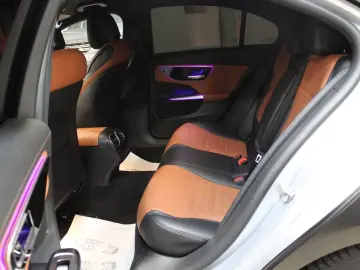 MERCEDES-BENZ C200 - AMG-Line - 4Matic