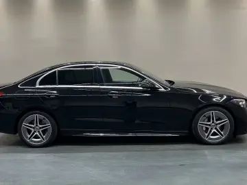 MERCEDES-BENZ C300 - AMG-Line - 4Matic