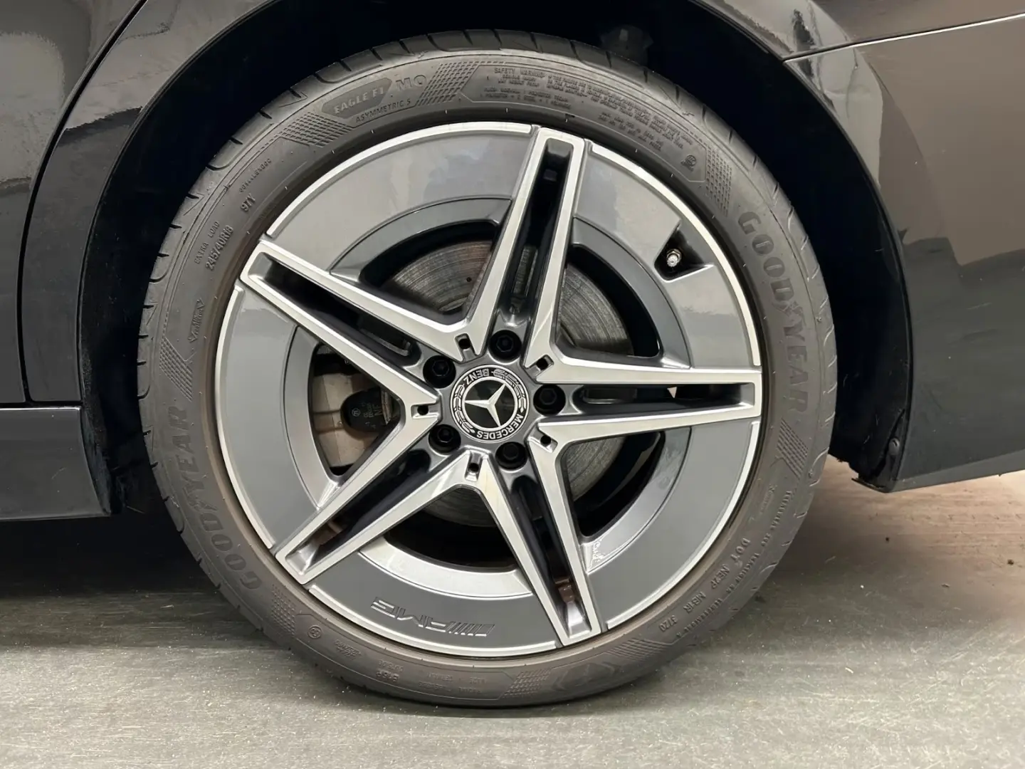 MERCEDES-BENZ C300 - AMG-Line - 4Matic