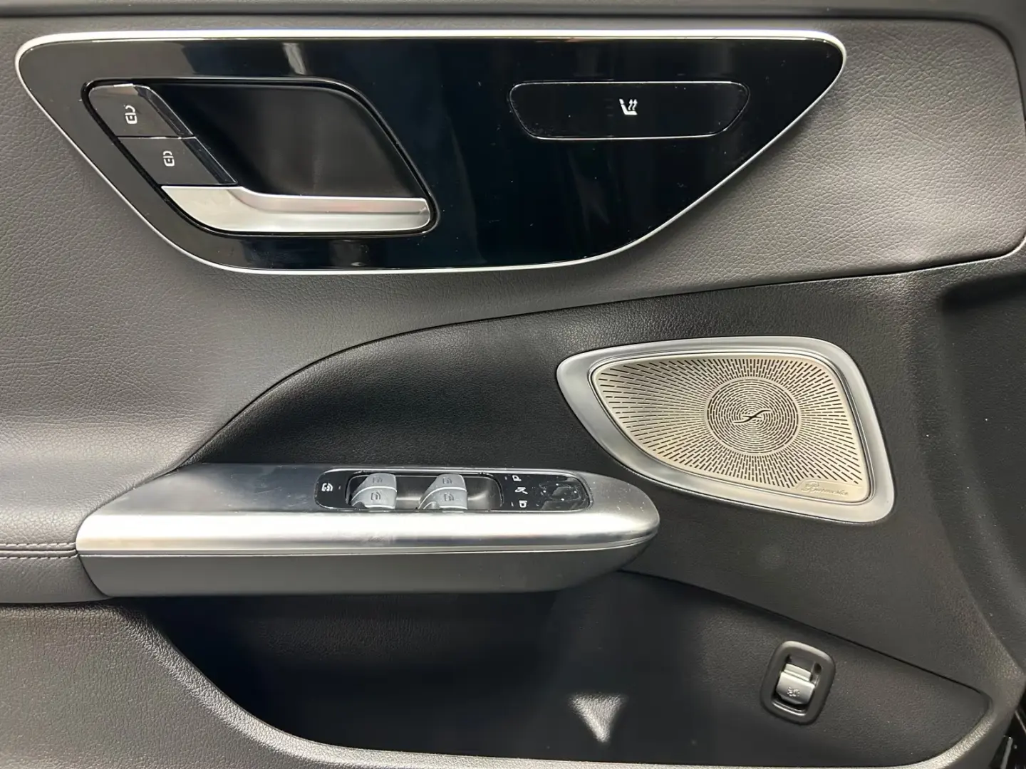 MERCEDES-BENZ C300 - AMG-Line - 4Matic