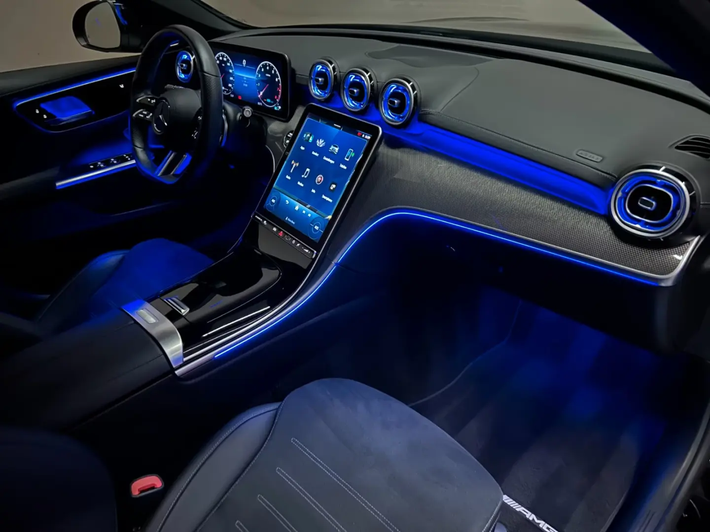 MERCEDES-BENZ C300 - AMG-Line - 4Matic