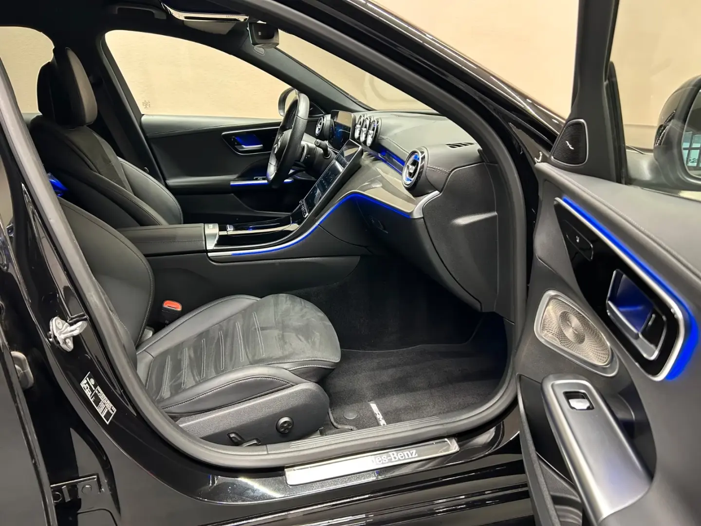 MERCEDES-BENZ C300 - AMG-Line - 4Matic