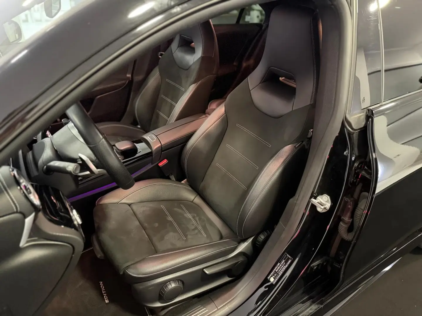 MERCEDES BENZ CLA250e - AMG-Line