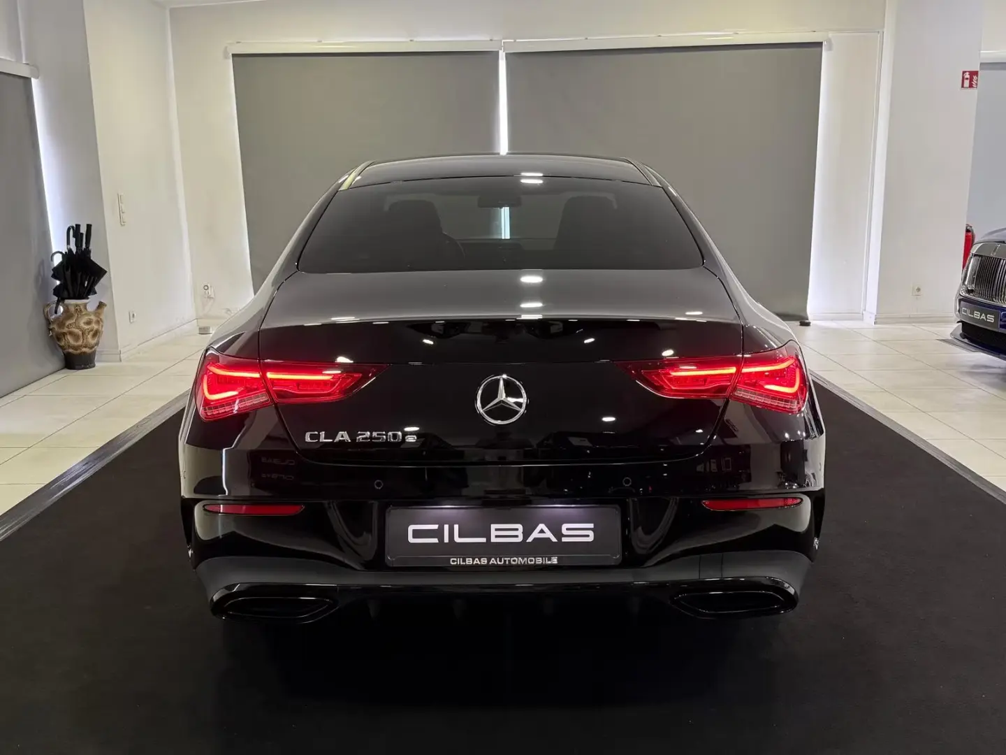 MERCEDES BENZ CLA250e - AMG-Line