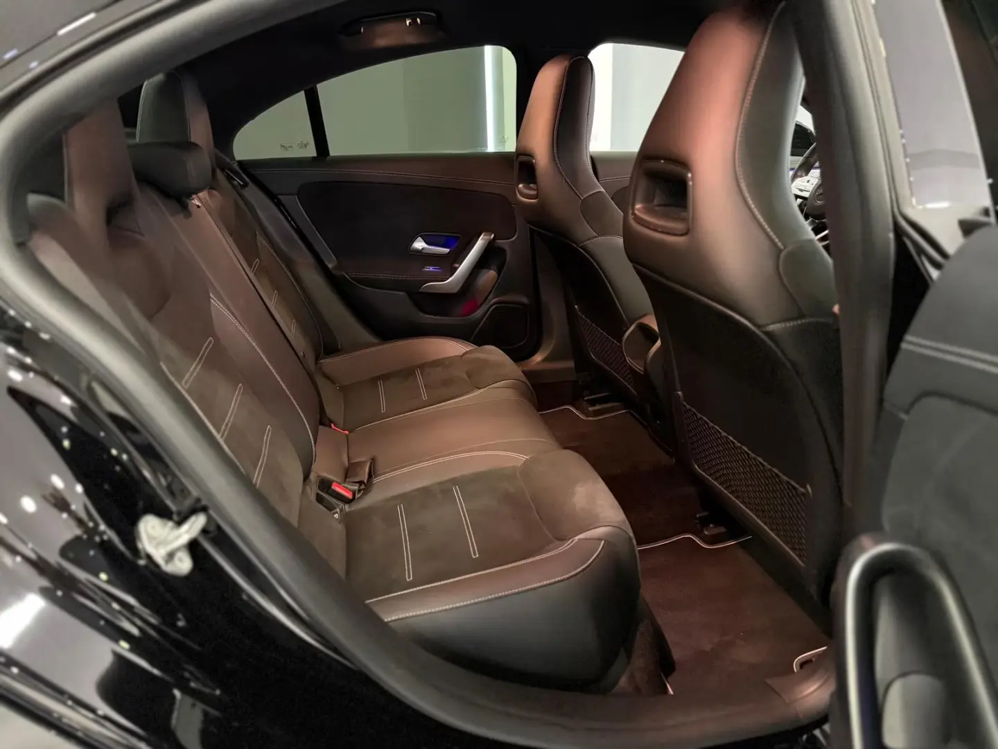 MERCEDES BENZ CLA250e - AMG-Line