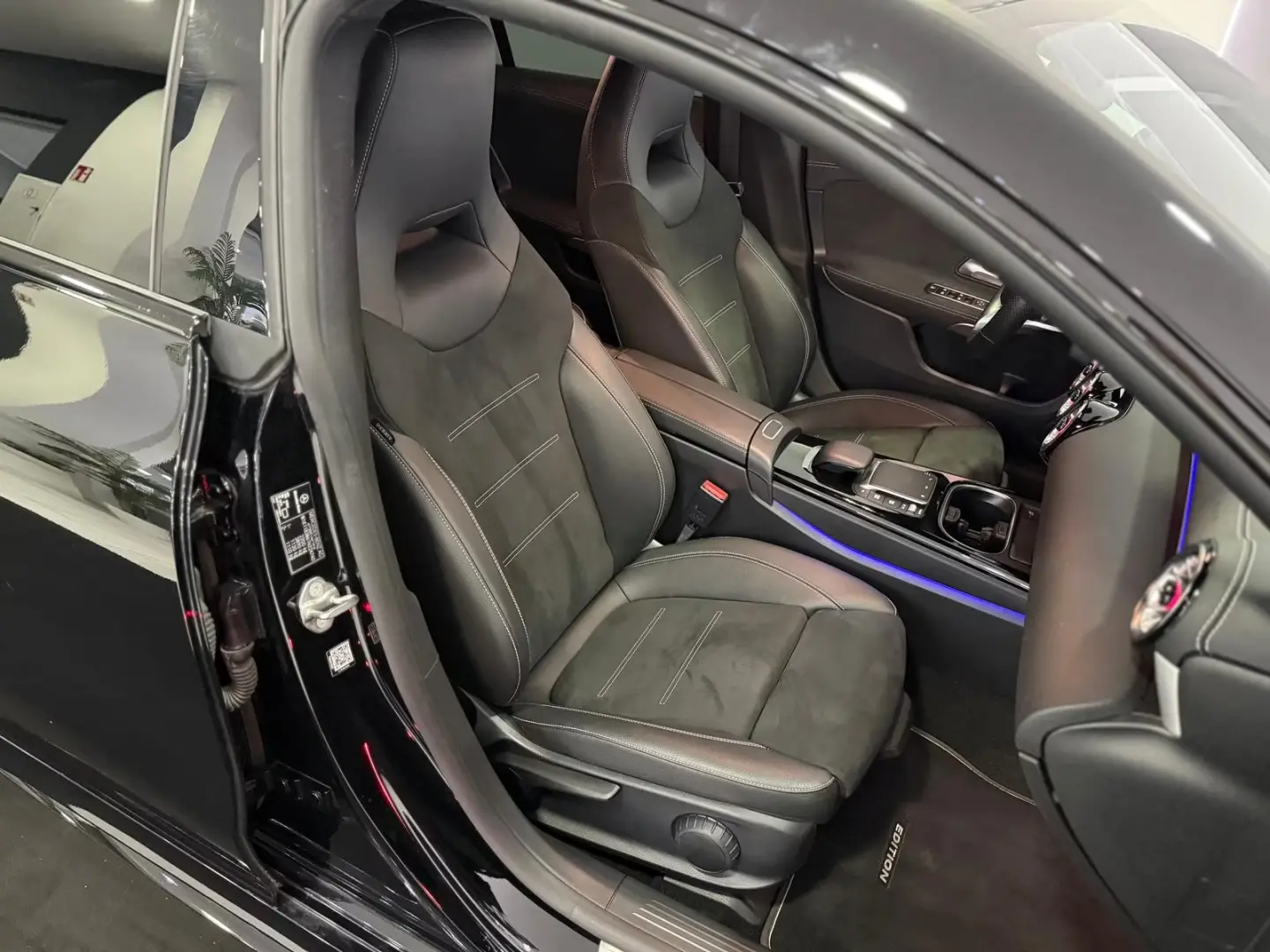 MERCEDES BENZ CLA250e - AMG-Line