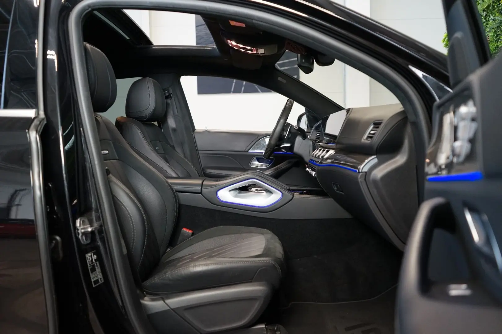 4MATIC MASSAGE HUD BURM TOW 82.810€ NETTO