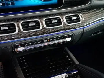 4MATIC MASSAGE HUD BURM TOW 82.810€ NETTO