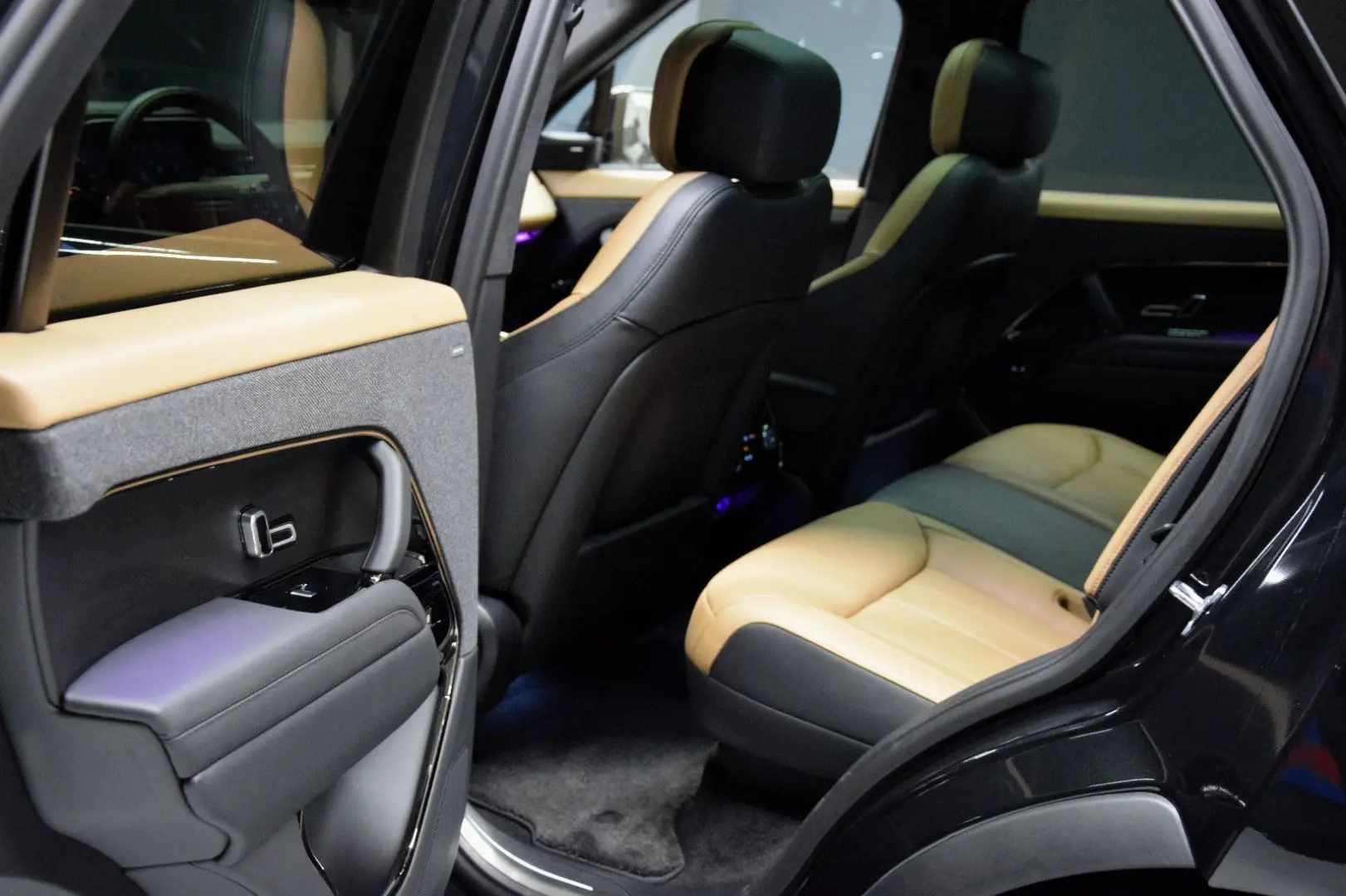 Range Rover Sport D350 Autobiography SV Bespoke