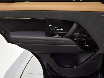 Range Rover Sport D350 Autobiography SV Bespoke