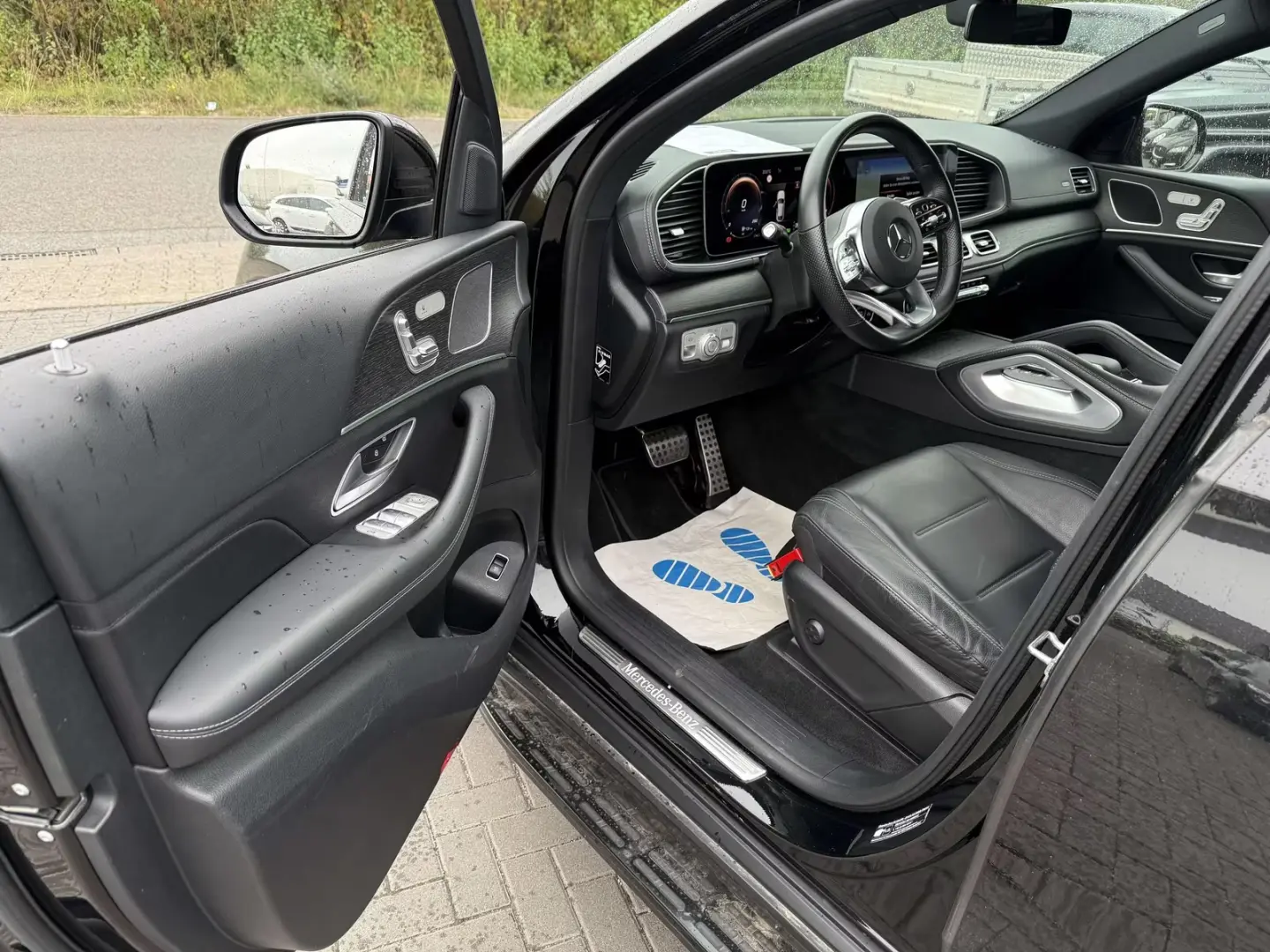 MERCEDES BENZ GLE 300d - AMG-Line - 4Matic