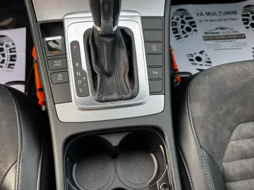 Volkswagen Passat 2012 1.4L Benzină