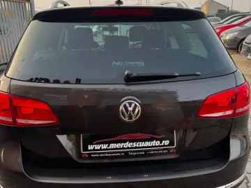 Volkswagen Passat 2012 1.4L Benzină