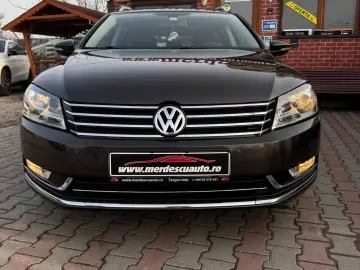 Volkswagen Passat 2012 1.4L Benzină