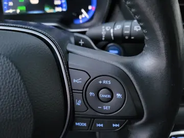 TOYOTA COROLLA 2.0 hibrid