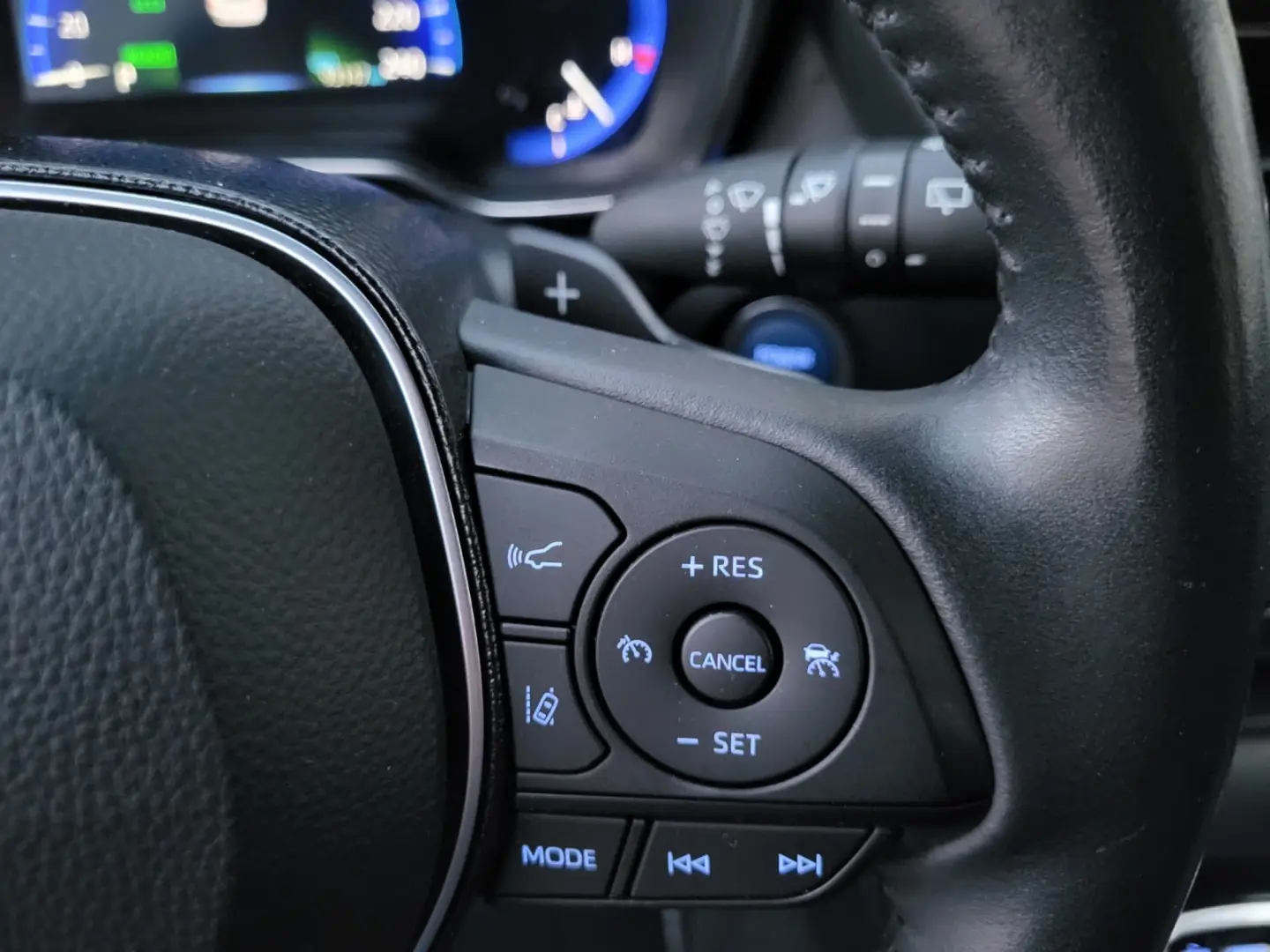 TOYOTA COROLLA 2.0 hibrid