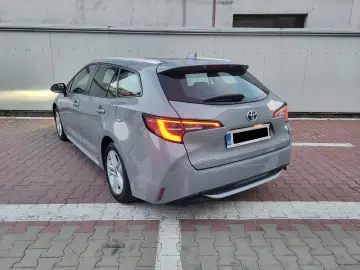 TOYOTA COROLLA 2.0 hibrid