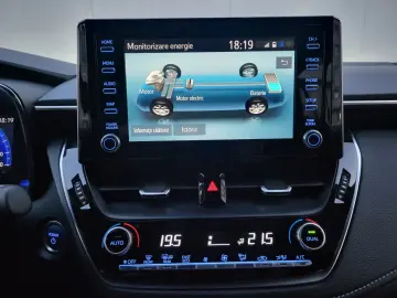 TOYOTA COROLLA 2.0 hibrid