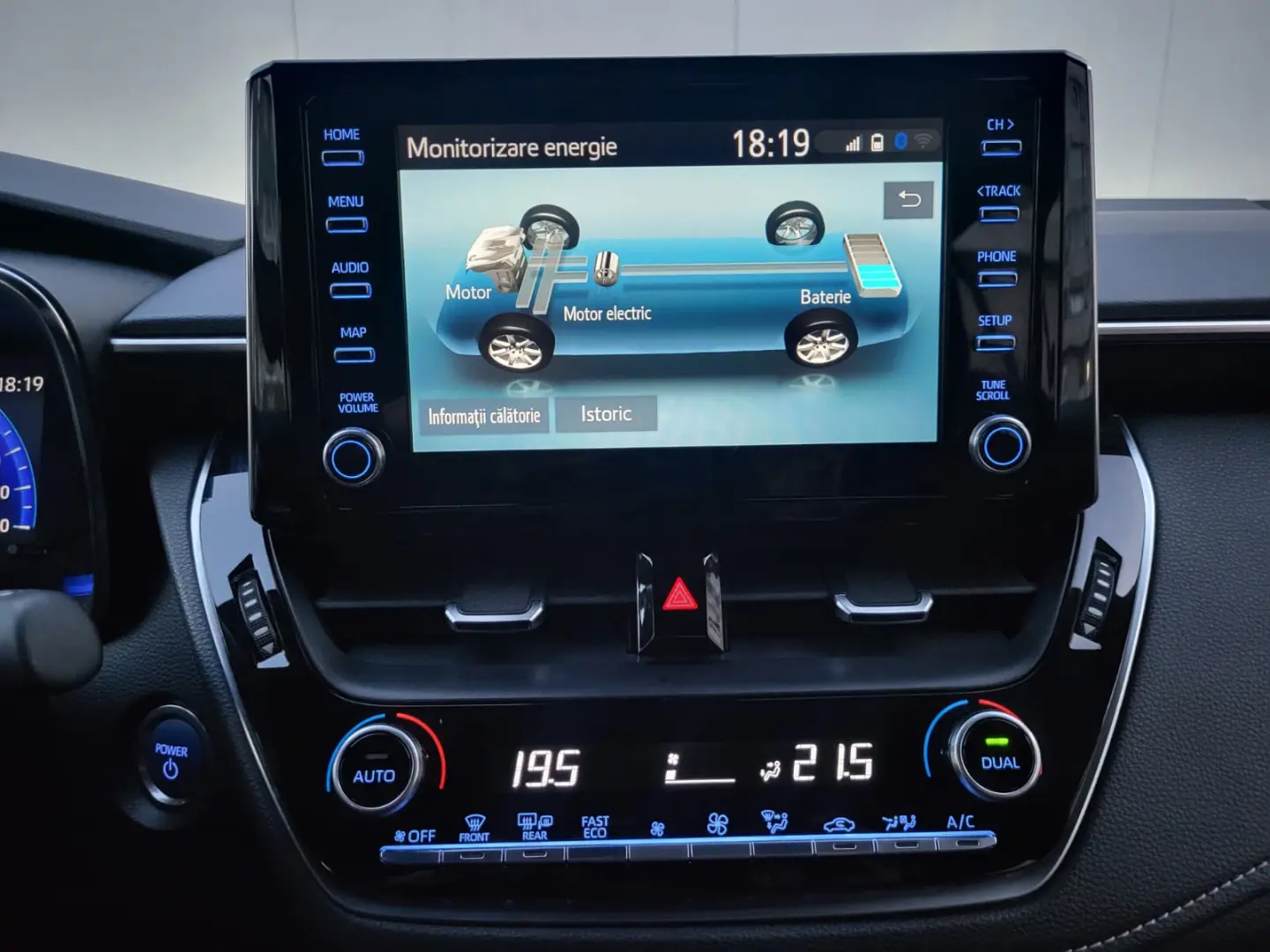 TOYOTA COROLLA 2.0 hibrid